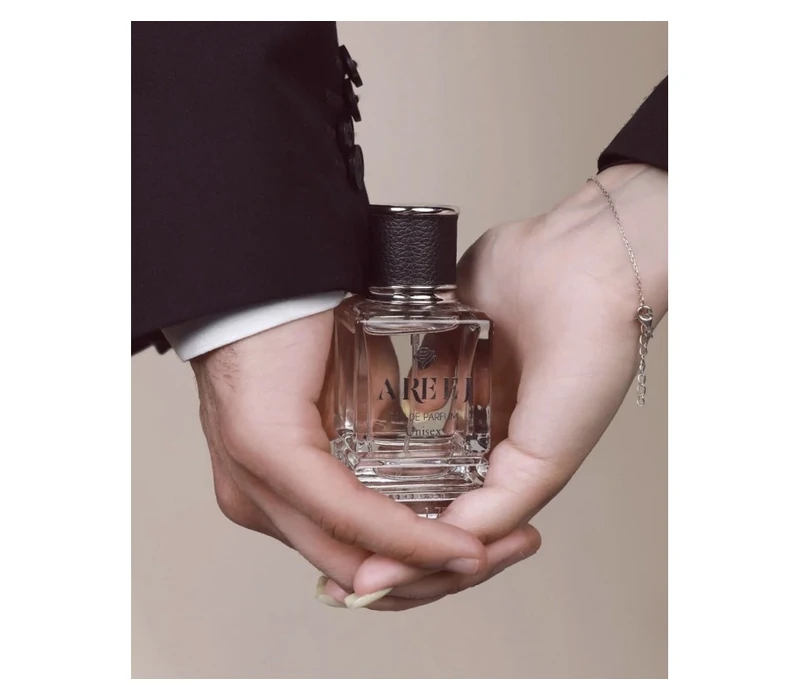 Areej Eccentic Mullus 1