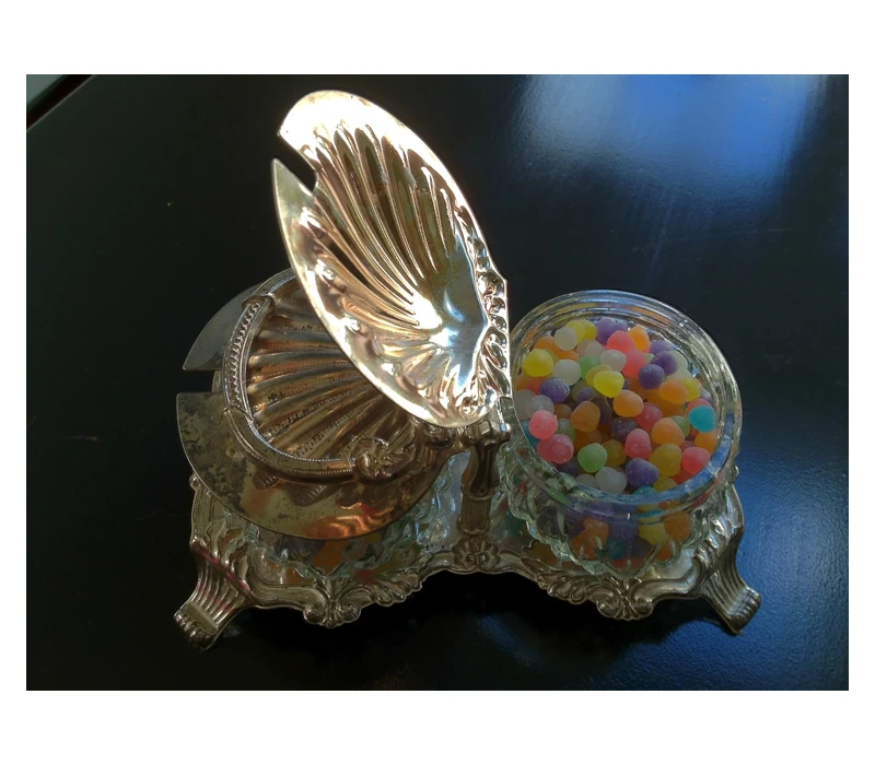 Magnolia Candies Candies for woman