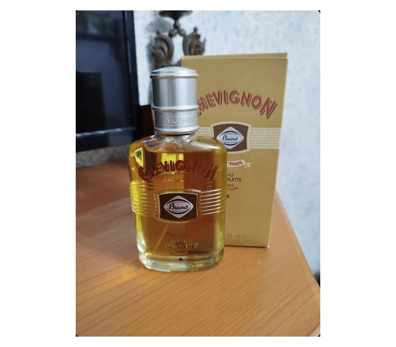 Chevignon Brand